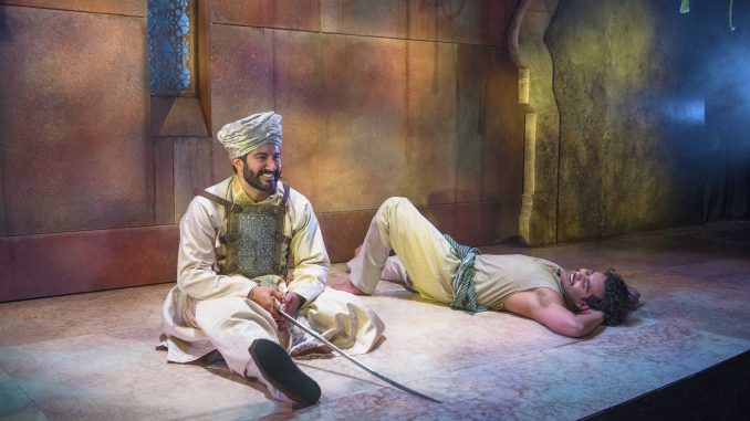 GuardsAtTheTaj_9483